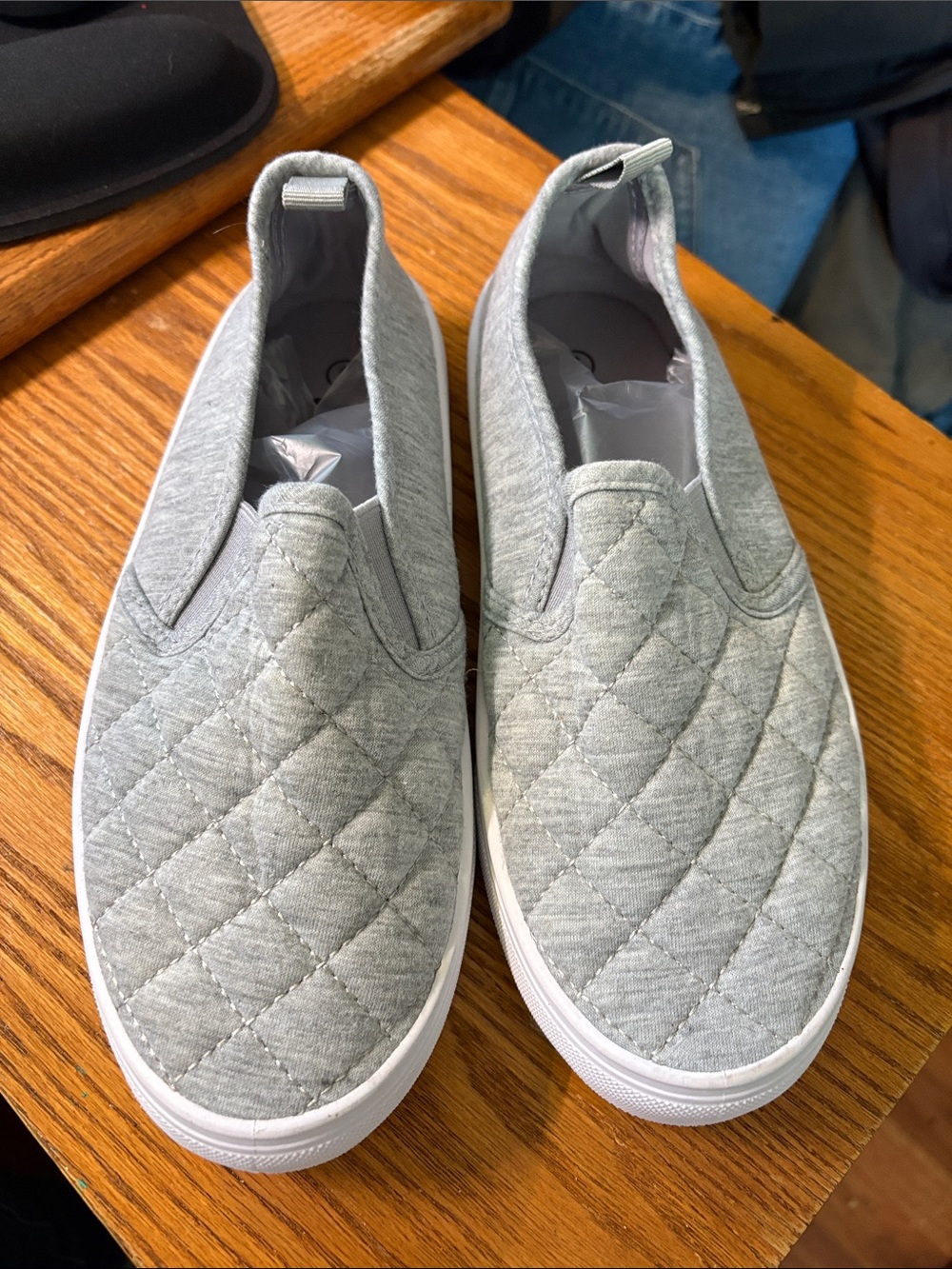Women's Quilted Slip-On Loafers/Sneakers - Light Gray, 6
